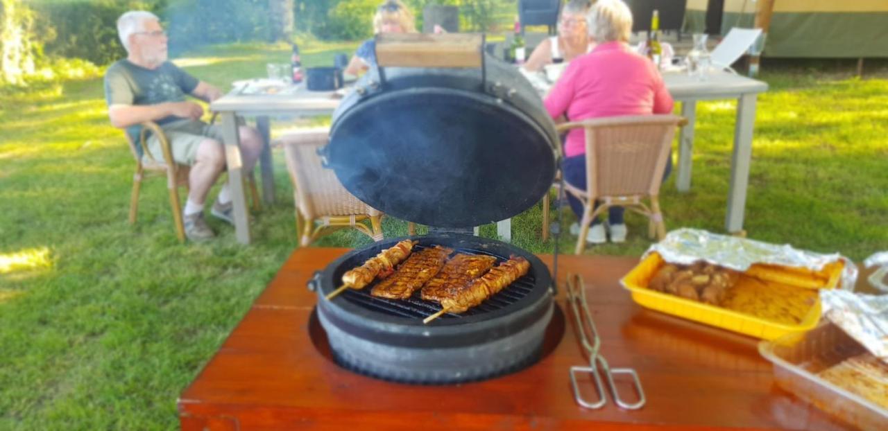 Glamping Les Arbres, Luxe Safaritent Met Zwembad Cronat Εξωτερικό φωτογραφία