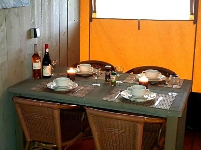 Glamping Les Arbres, Luxe Safaritent Met Zwembad Cronat Εξωτερικό φωτογραφία